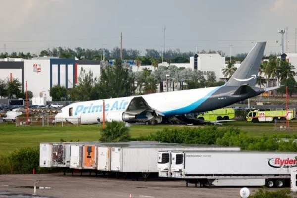Amazon Cargo Plane Crash in Miami Kills Five, Injures Five /Amazon , cargo plane , Miami , crash , accident