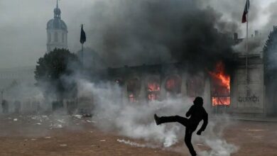 French Protesters Set Fire to Lyon Tourism Office Amidst Ongoing Unrest /France protests , Lyon unrest , tourism office fire , student demonstrations , Yellow Vest movement