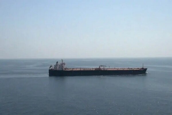Oil Tanker Incident Reported Near Oman Amid Military Activity in Arabian Sea /oil tanker , Oman , Arabian Sea , maritime security , military activity