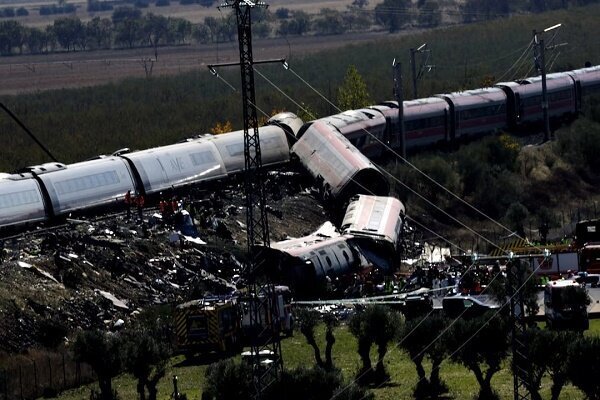 At Least 74 Dead in Tragic Train Collision in Spain as Three Days of National Mourning Declared /Spain train crash , Madrid Andalusia railway , El Pais news , Spain national mourning , railway accident Spain