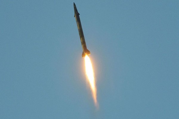سخنگوی نیروهای مسلح یمن: وزارت دفاع عربستان با موشک هدف قرار گرفت