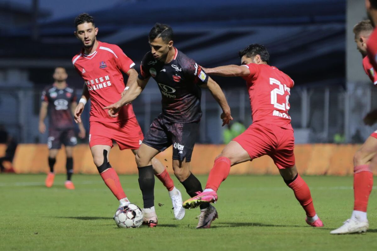 تغییر زمان بازی نساجی و پرسپولیس؛ از جمعه به شنبه موکول شد