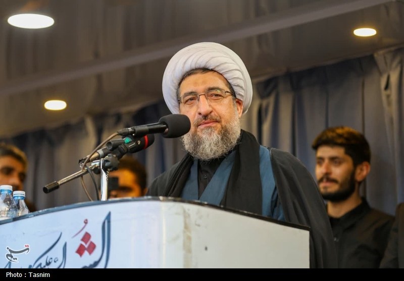 فرزندان حضرت زهرا (س) راه ذلت در پیش نمی‌گیرند
