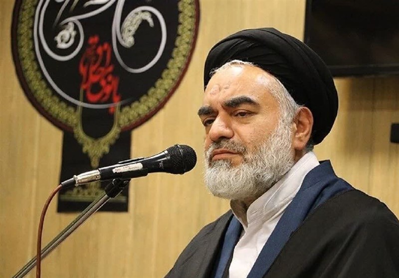 کربلا جلوه‌ای از اوج کمال انسانی در یقین، ایثار و بندگی است