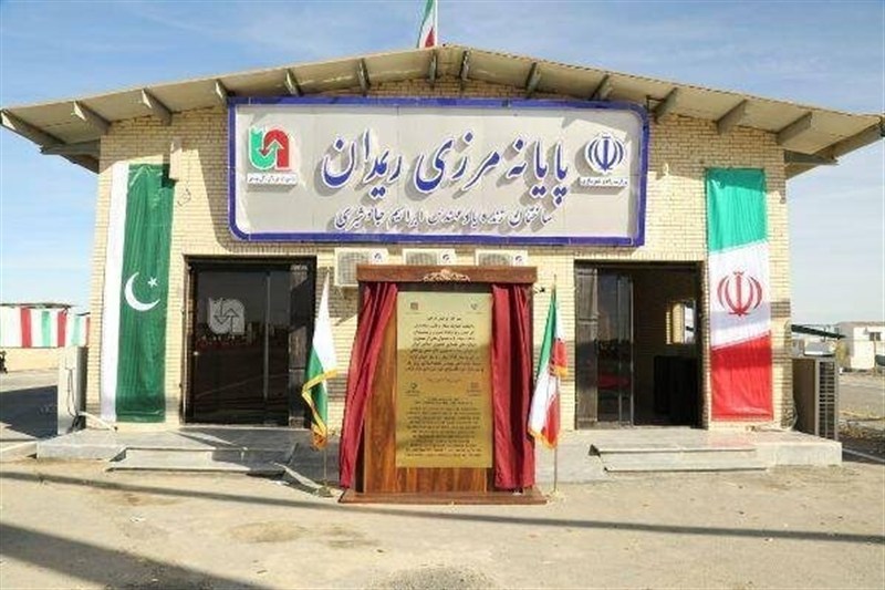 مرز ریمدان بسته است؛ تجارت و ترانزیت از مرز میرجاوه ادامه دارد