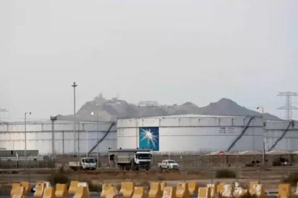 وال استریت ژورنال: شرکت‌های هواپیمایی از آسمان عربستان فرار می کنند