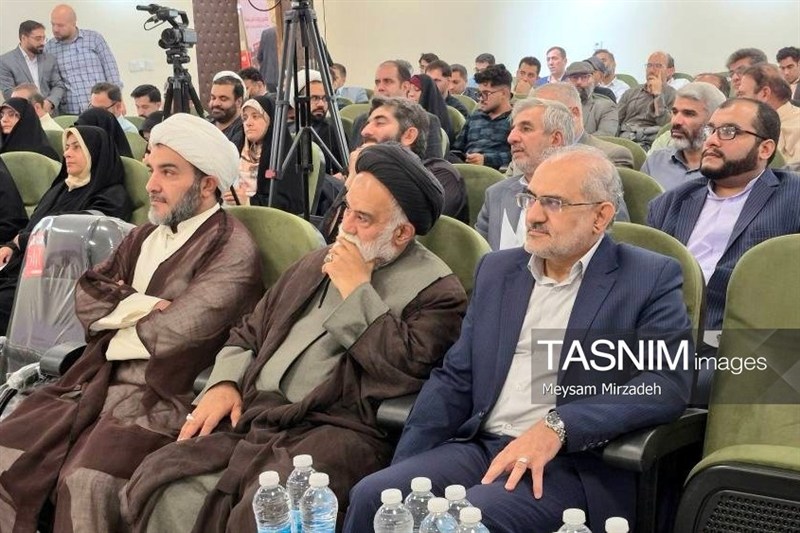 تقوی: استادان دانشگاه در برابر توهین به مقدسات سکوت نکنند