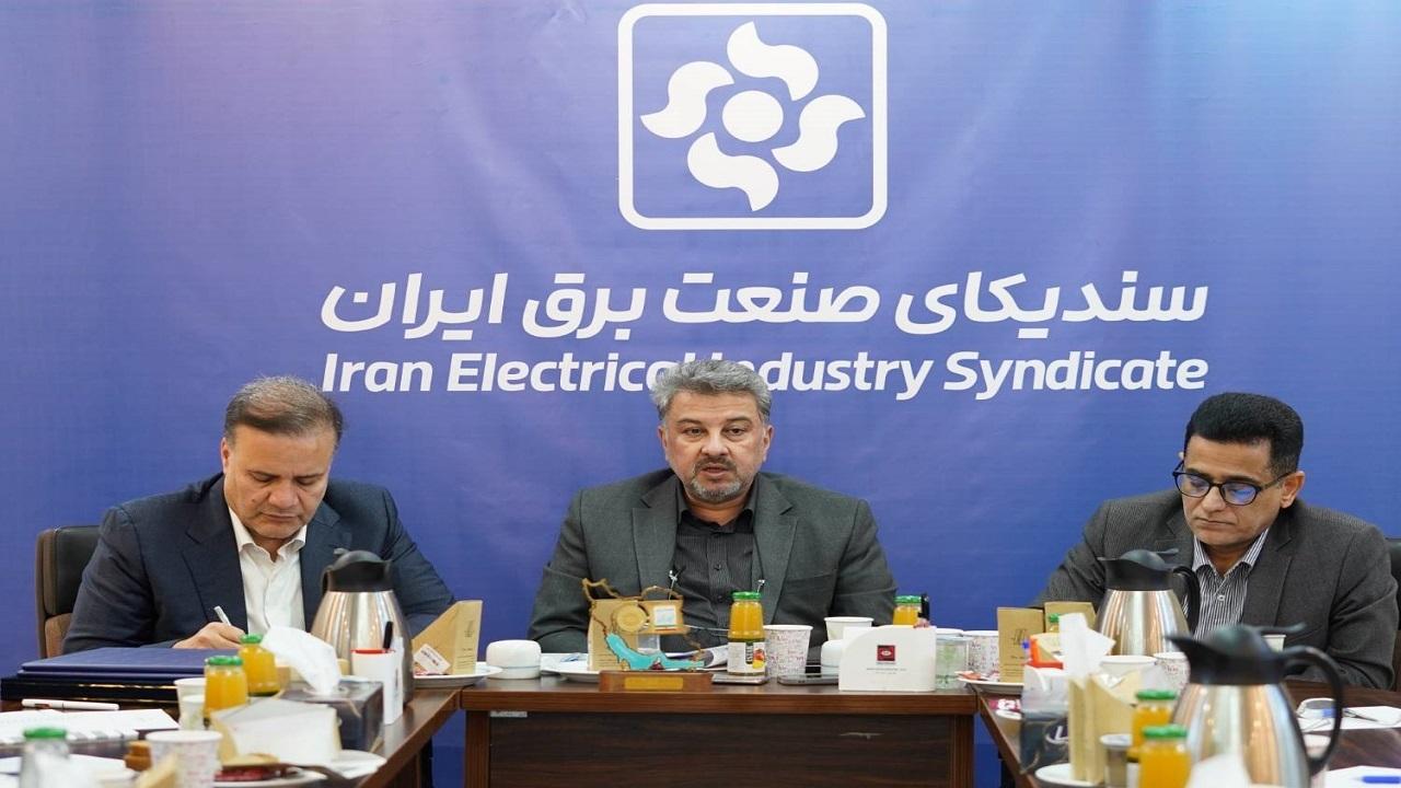 افزایش ۳۸۰۰ مگاواتی ظرفیت نیروگاهی در سال آینده؛ پیشتازی خودتأمین‌های صنعتی