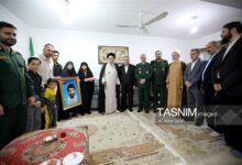 دیدار مسئولان گلستانی با خانواده سرداران شهید + تصاویر