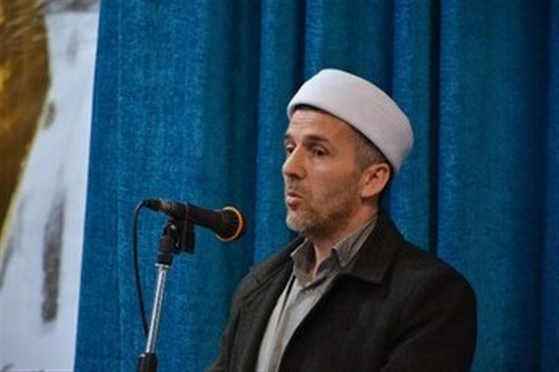 امام جمعه مهاباد:دیدار مسئولان با مردم به افزایش رضایتمندی کمک می‌‌کند