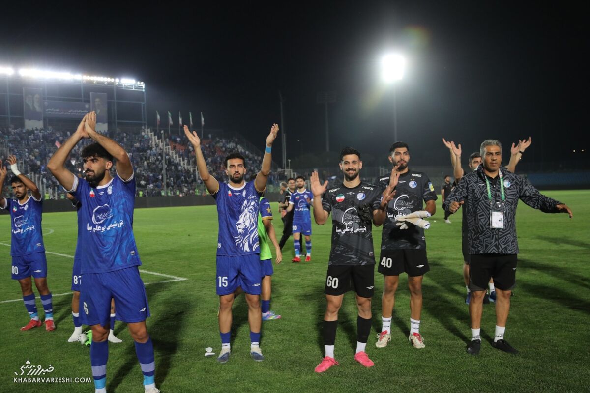 نبرد استقلال برای بازگشت به صدر؛ فشاری که آبی‌ها به پرسپولیس تحمیل می‌کنند