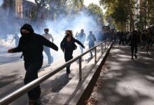 پلیس فرانسه با گاز اشک‌آور تجمع دانشجویان در لیون را متفرق کرد