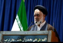 دشمن با فشار اقتصادی به دنبال ایجاد شکاف میان مردم و مسئولان است
