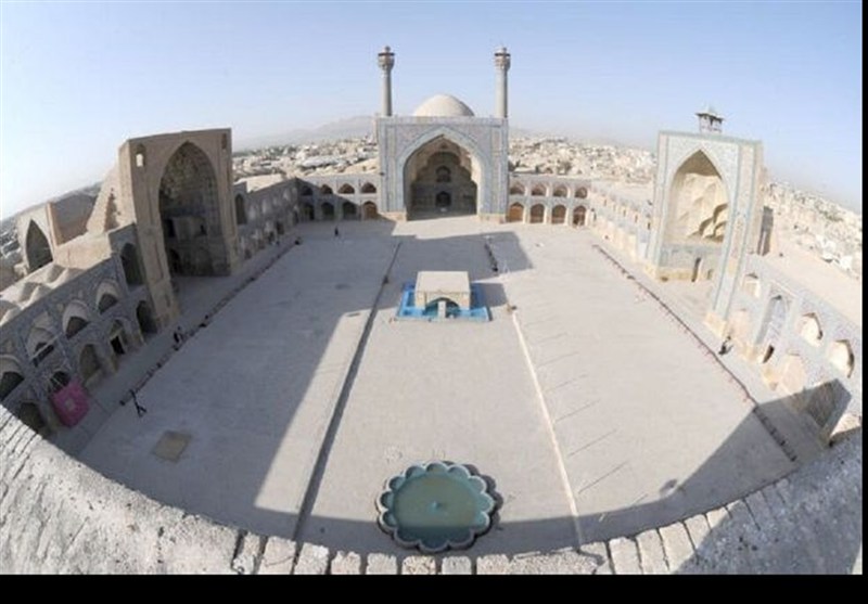 آسیب رطوبت به 80 درصد سنگ‌های مسجد جامع اصفهان