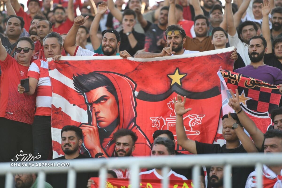 پرسپولیس پس از شکست مقابل فولاد؛ اعتراض هواداران و دغدغه‌های فنی