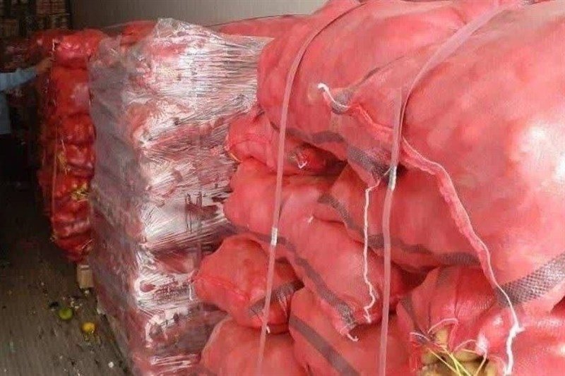 محموله 30 تُنی سیب‌زمینی قاچاق در مسیر عراق توقیف شد
