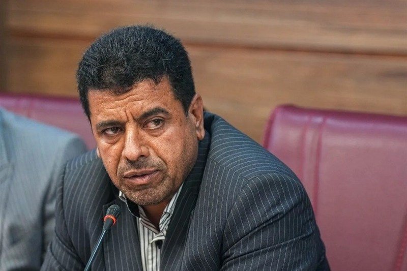 انتقاد نماینده مجلس از ارزپاشی؛ این سیاست چه سودی برای مردم دارد؟