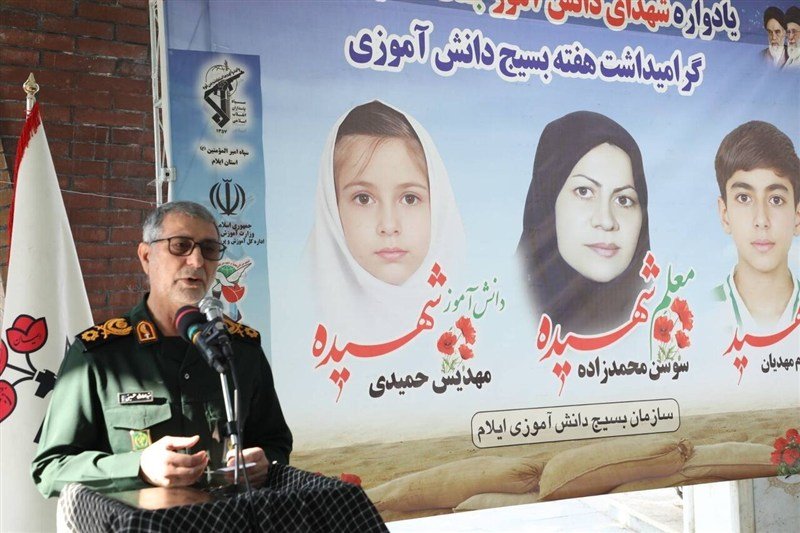 عقب‌نشینی ناوهای دشمن از تنگه هرمز گواهی بر پوچی ادعاهای استکبار است