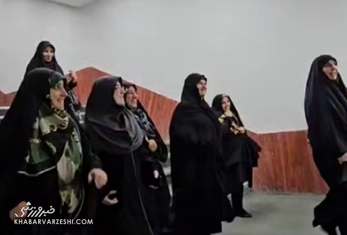 پیروزی پرسپولیس در نخستین دربی لیگ برتر فوتبال زنان با حضور معاونان رئیس‌جمهور