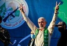 انتشار تصاویر دیده نشده از گریه یحیی سنوار در پی پیروزی جنگ ۱۱ روزه