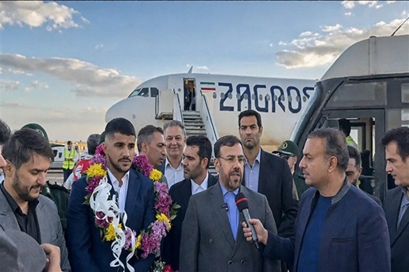 استقبال استاندار فارس از قهرمان کشتی فرنگی جهان در شیراز