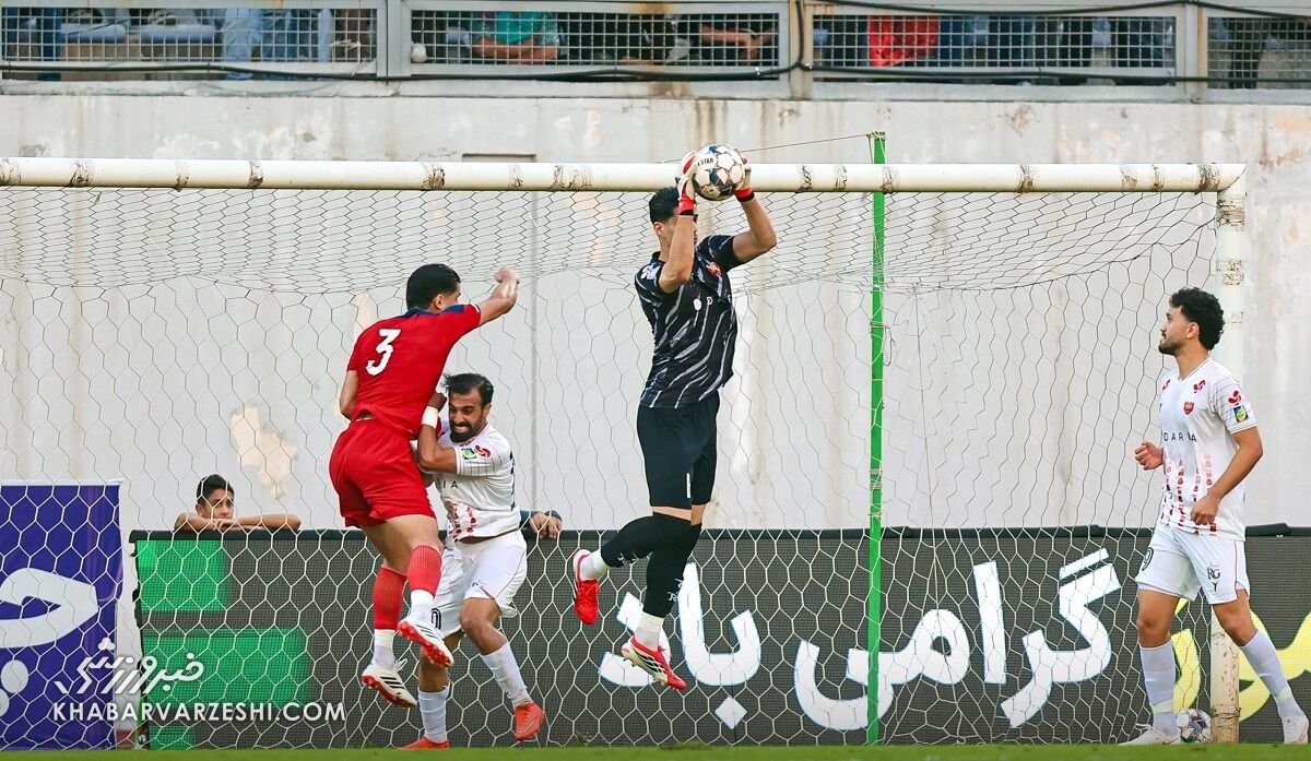 تغییر صدر جدول لیگ برتر؛ پرسپولیس بالاتر از سپاهان ایستاد