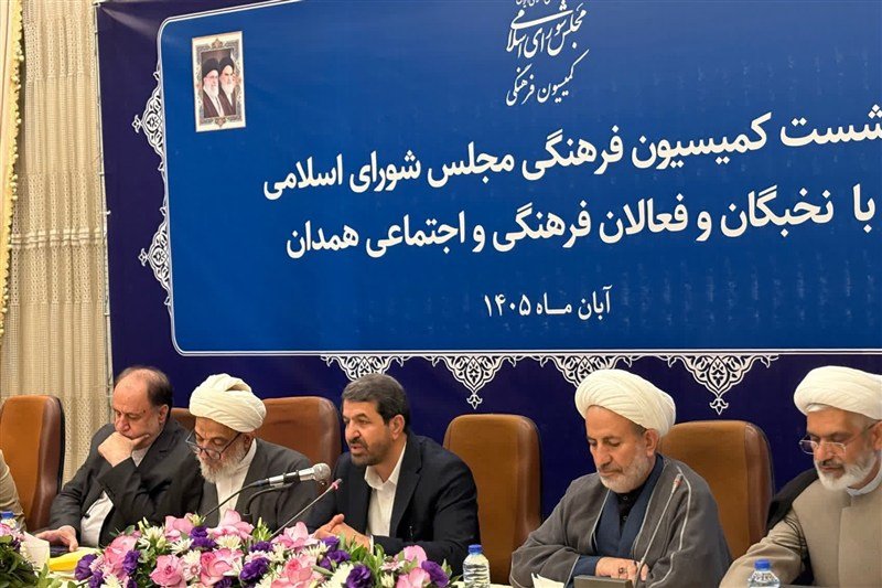 فرهنگ‌سازی باید با مشارکت مردم و متناسب با نیازهای نسل جوان انجام شود