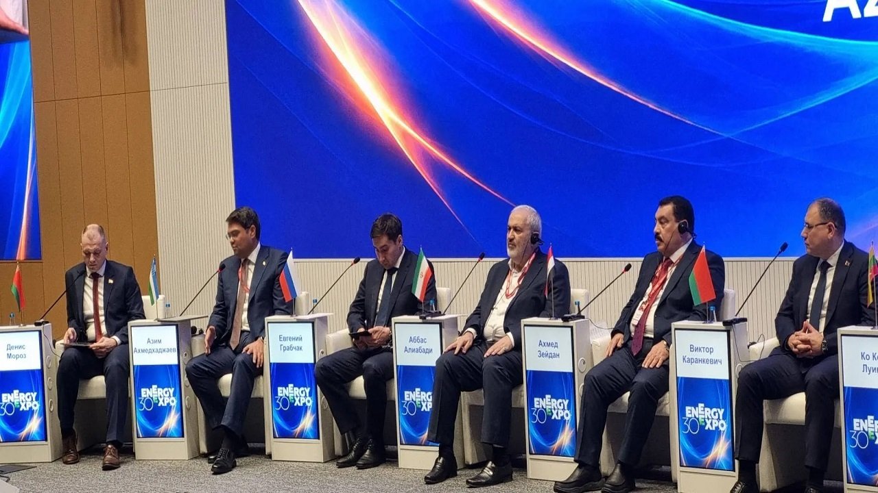وزیر نیرو: ظرفیت تولید برق ایران از ۷ به ۹۷ هزار مگاوات رسید