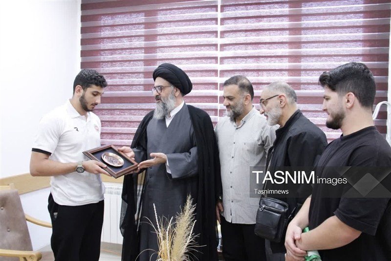 تقدیر از بوکسور جوان ایرانی به‌خاطر دفاع از مردم فلسطین