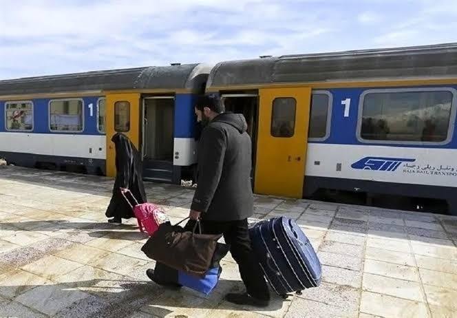 دلایل گرانی سفر با قطار؛ از نوسانات نرخ ارز تا فرسودگی ناوگان ریلی