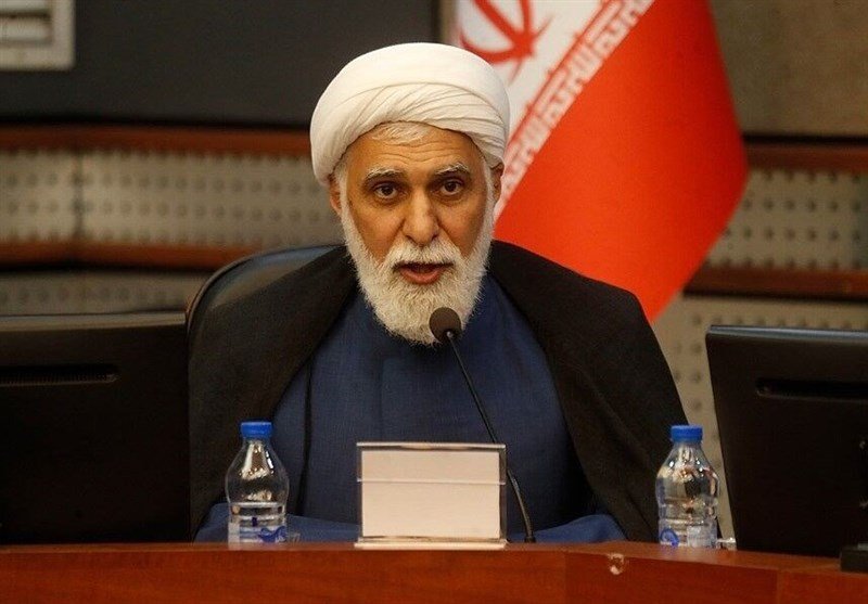 امام جمعه کیش: نخبگان علمی در برابر آینده کشور مسئولیت دارند