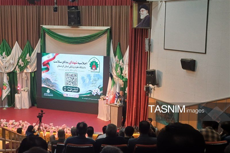 شهدای سلامت نماد ایثار جامعه پزشکی در دفاع از جان مردم هستند