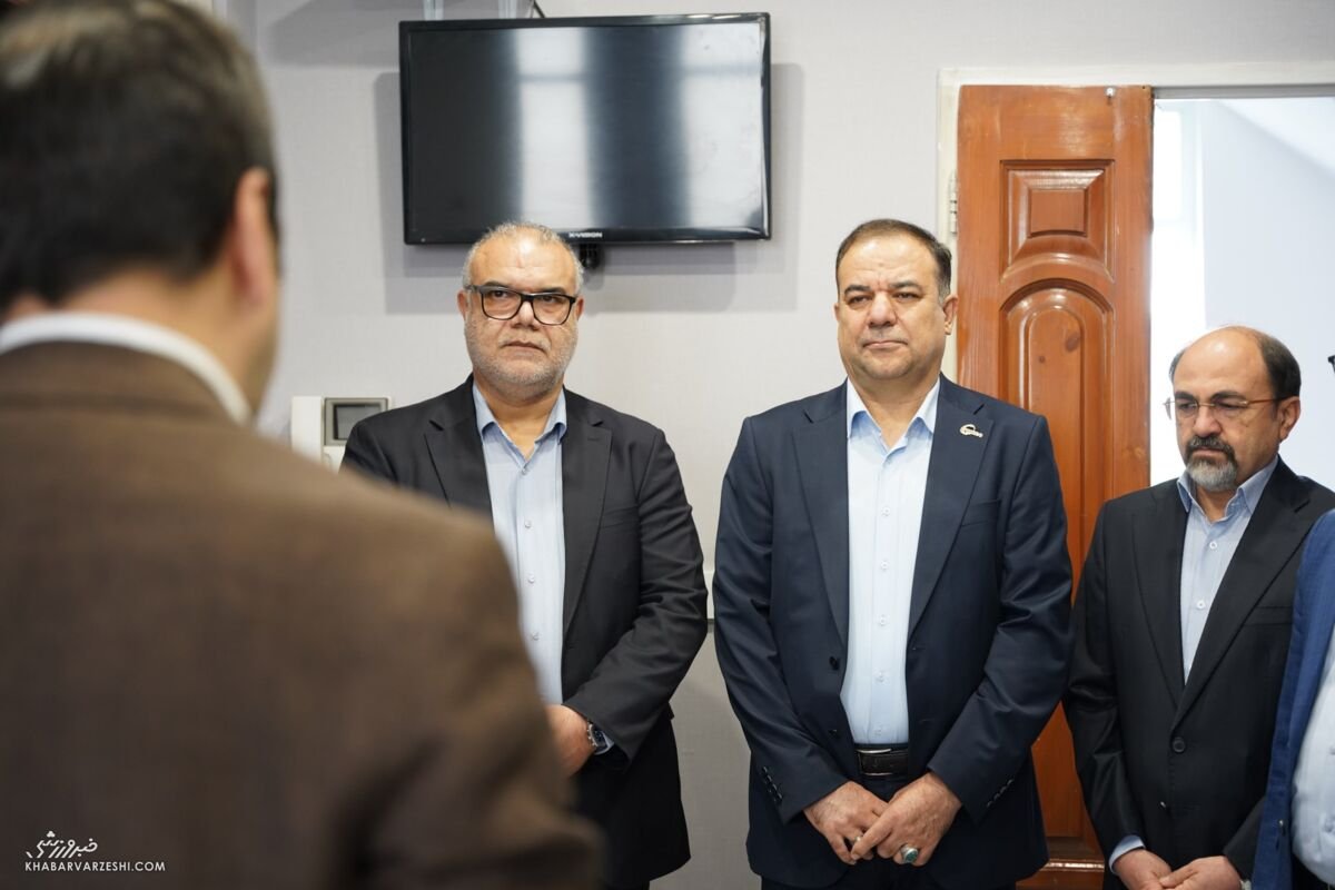 مصطفی متدین؛ مدیرعامل جدید استقلال کار خود را آغاز کرد