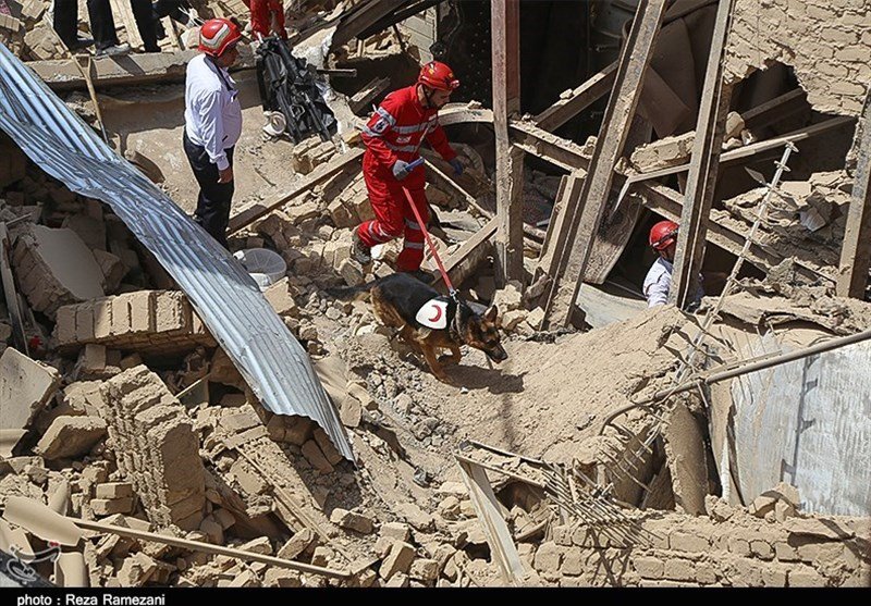 مصدومیت 4 نفر بر اثر انفجار گاز شهری در یک خانه مسکونی در چالدران