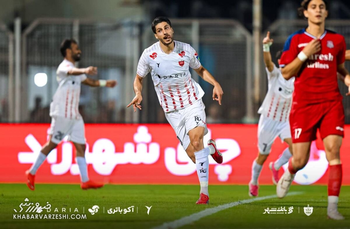 پرسپولیس با تک‌گل محبی صدرنشین شد/ برتری یک بر صفر مقابل نساجی
