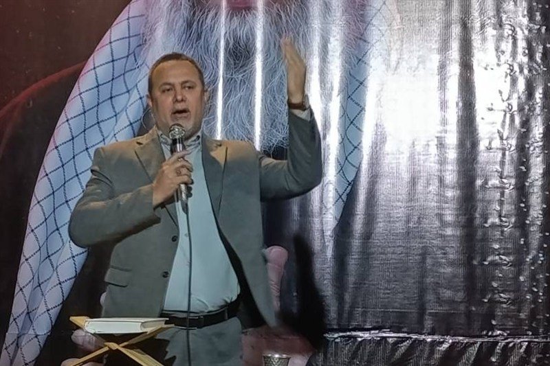 ایران با فرهنگ عاشورایی در برابر نظام سلطه ایستاده است