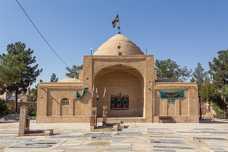 مرمت اضطراری امامزاده یحیی(ع) ورامین با اولویت حفاظت از تزئینات تاریخی
