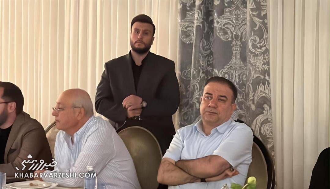 دیدار استقلالیها با مدیرعامل جدید/ متدین پای صحبت پیشکسوتان نشست +عکس