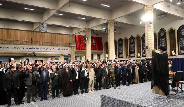 رهبر انقلاب: آمریکا گروهی برای بحرانسازی در کشورها تشکیل داده است