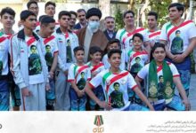 عکس یادگاری امروز نوجوانان باستانی‌کار با رهبر انقلاب