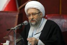 آیتالله آملی لاریجانی: طلاب با رفع شبهات دشمن، امید را در جامعه زنده نگه دارند