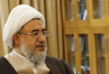 آیت‌الله اراکی: طلاب نباید از سیاست فاصله بگیرند