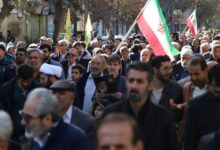 انقلاب اسلامی ایران چگونه با حضور مردم، در عرصه‌های مختلف پیروز شده است؟