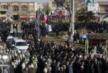 اینجا مردان و زنانش سروقامت‌اند