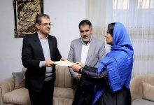 تجلیل استاندار از بانوی سنندجی که رکورد گینس را شکست