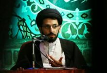 دشمن شخص ولی فقیه را مرکز آتش و حمله خود قرار داده است
