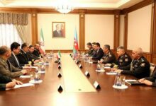 گفت‌وگوی دریادار ایرانی و وزیر دفاع جمهوری آذربایجان درباره همکاری‌های دفاعی