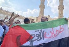 رونق فروش چفیه و پرچم فلسطین در کشورهای عربی برای همبستگی با مقاومت