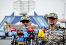 فرمانده کل ارتش: الحاق پهپادهای کرار مجهز به موشک مجید موجب ارتقای توان رزم پدافند هوایی ارتش می‌شود