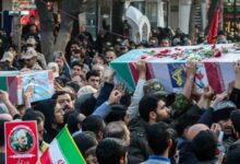 مراسم تشییع پیکر دو شهید مدافع حرم در شهرک اکباتان تهران برگزار شد